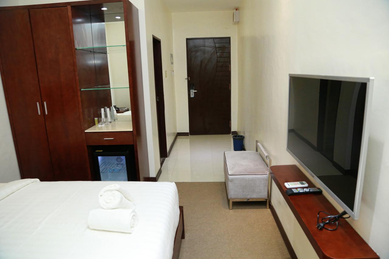 Big Hotel Suites Mandaue City Exterior foto